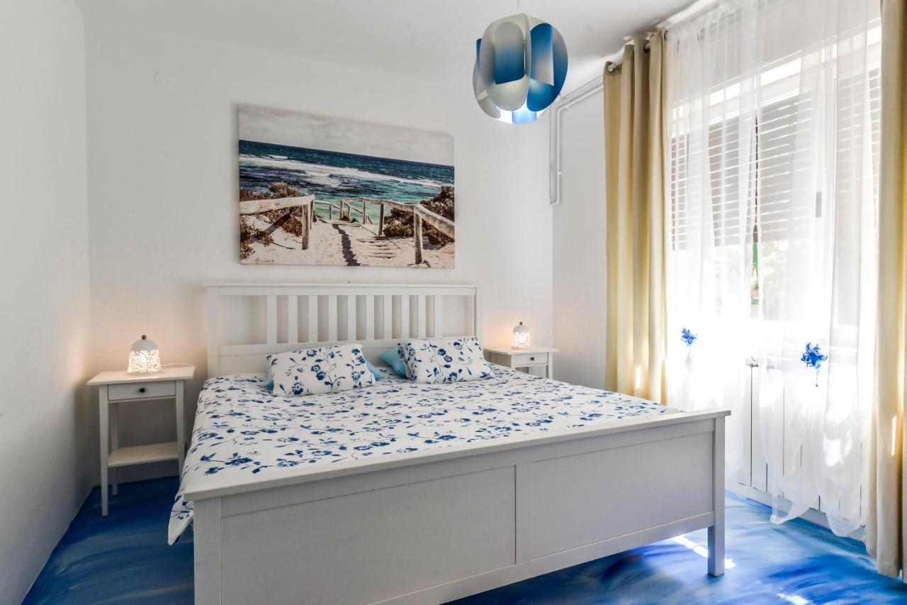 Apartment Dora Umag Bagian luar foto
