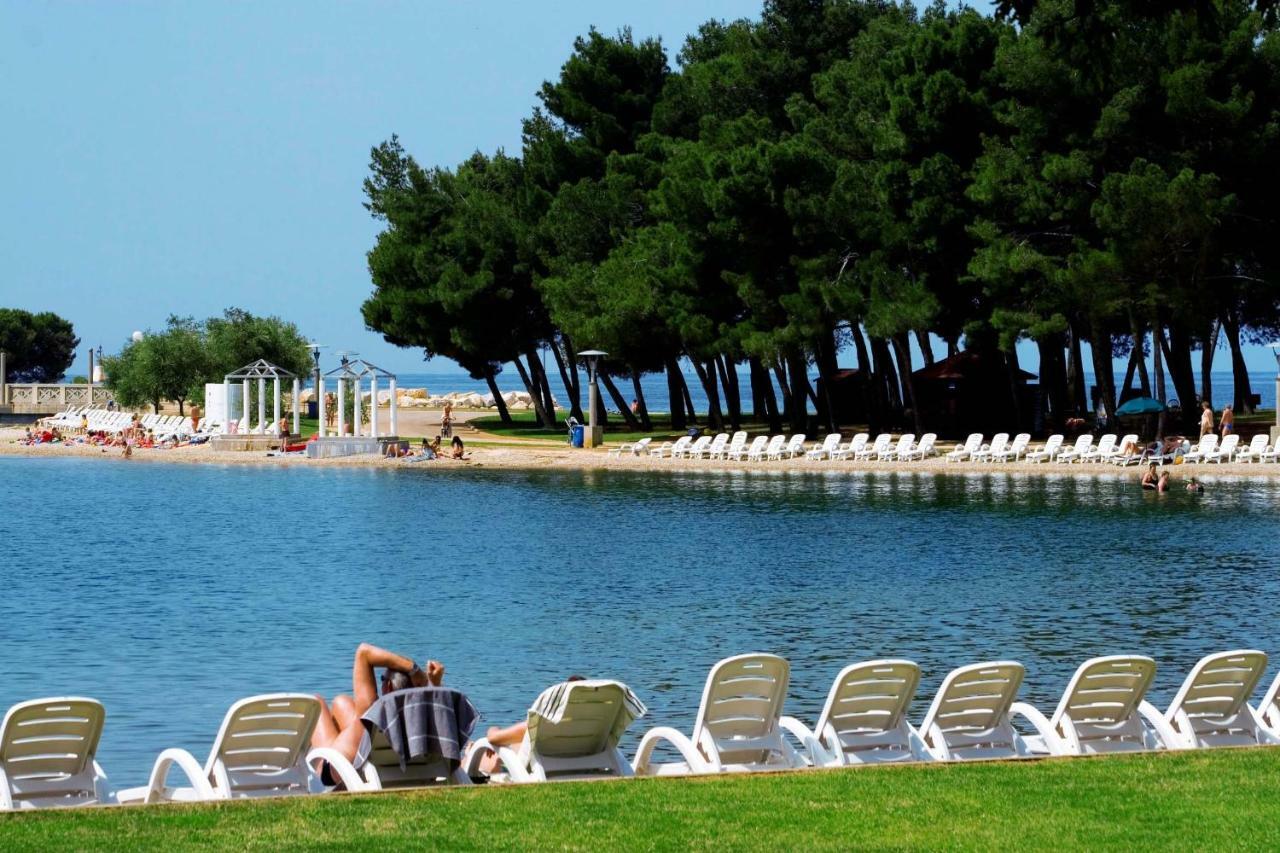 Apartment Dora Umag Bagian luar foto